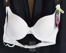 Maidenform Women's Dreamwire Push Up Underwire Bra White Size 32B