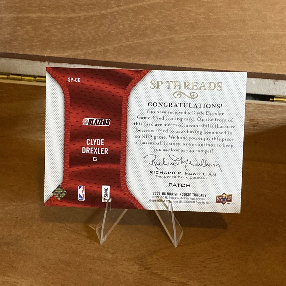 2007-08 Upper Deck SP Rookie Threads Patch Relic #SP-CD Clyde Drexler - Image 2 of 2