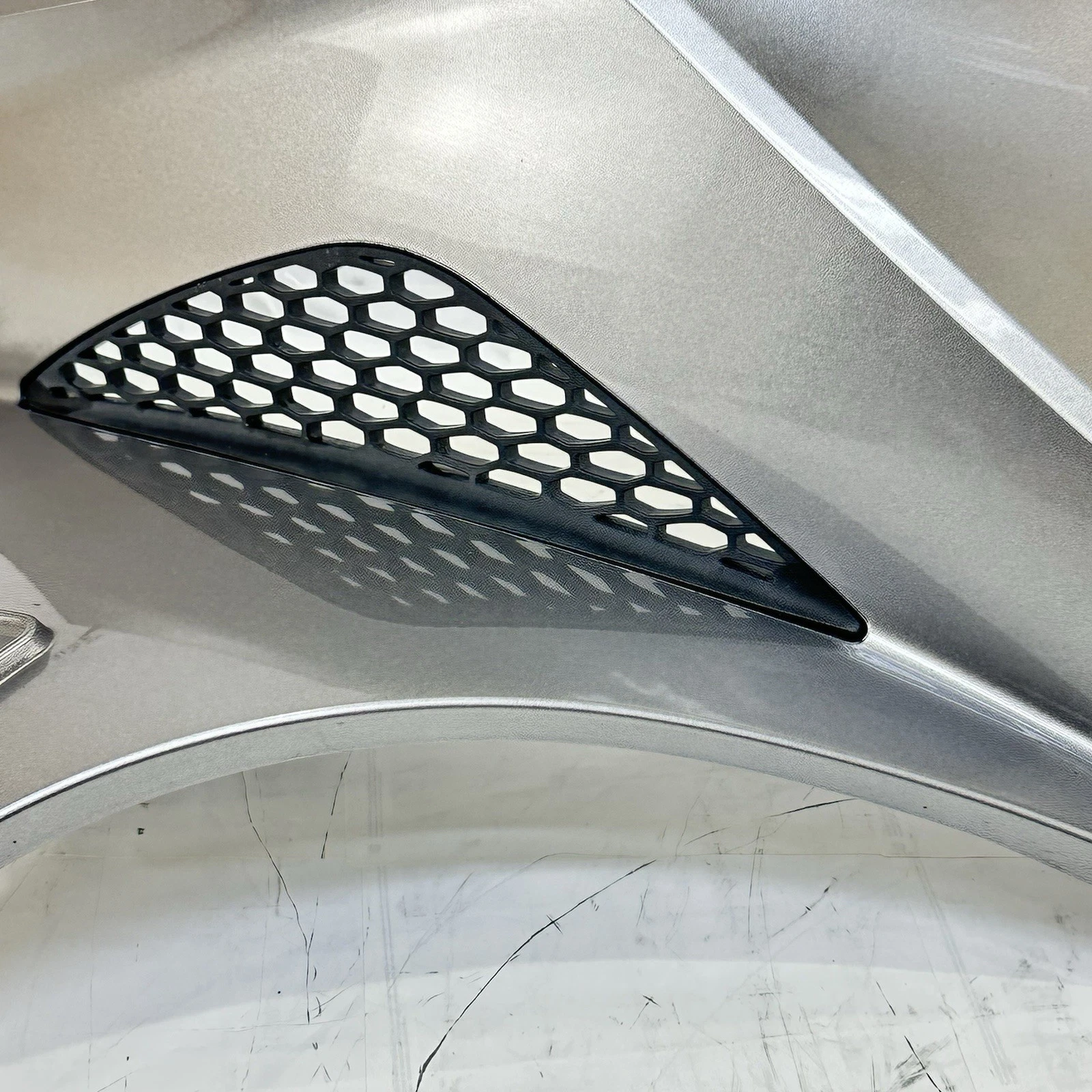 2012 CAN-AM SPYDER RT-S SE5 RIGHT SIDE FAIRING COWL PANEL BODY PLASTIC SILVER