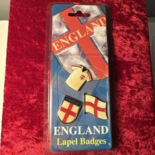 England ￼ football team Shield lapel pin Badges new in original packaging
