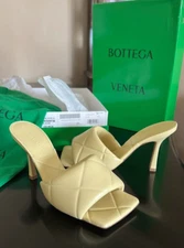 Bottega Veneta BV Lido Slide Sandal in Moon Beam Size 37.5
