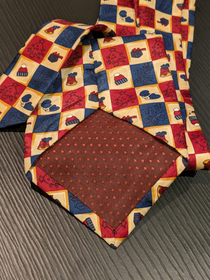 Gravata temática de Natal vintage Target ~ Excelente estado ~ 100% poliéster  - Imagem 3 de 3