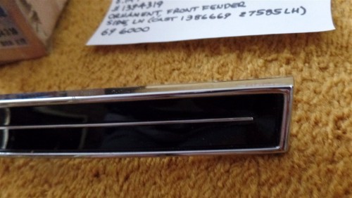 1969 Buick Wildcat LH Front Fender Side Ornament NOS 1394319 - Picture 3 of 9