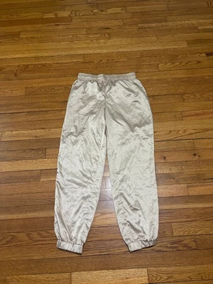 Pantalones de chándal Forever 21 dorados satinados para mujer talla pequeña cintura elástica cónicos nuevos con etiquetas - Imagen 1 de 4