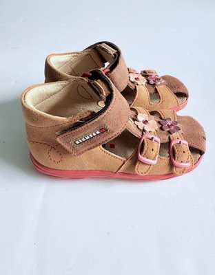 Richter Girls Leather Sandals Size 9.5 Toddler Coconut Sand Flower Accents New