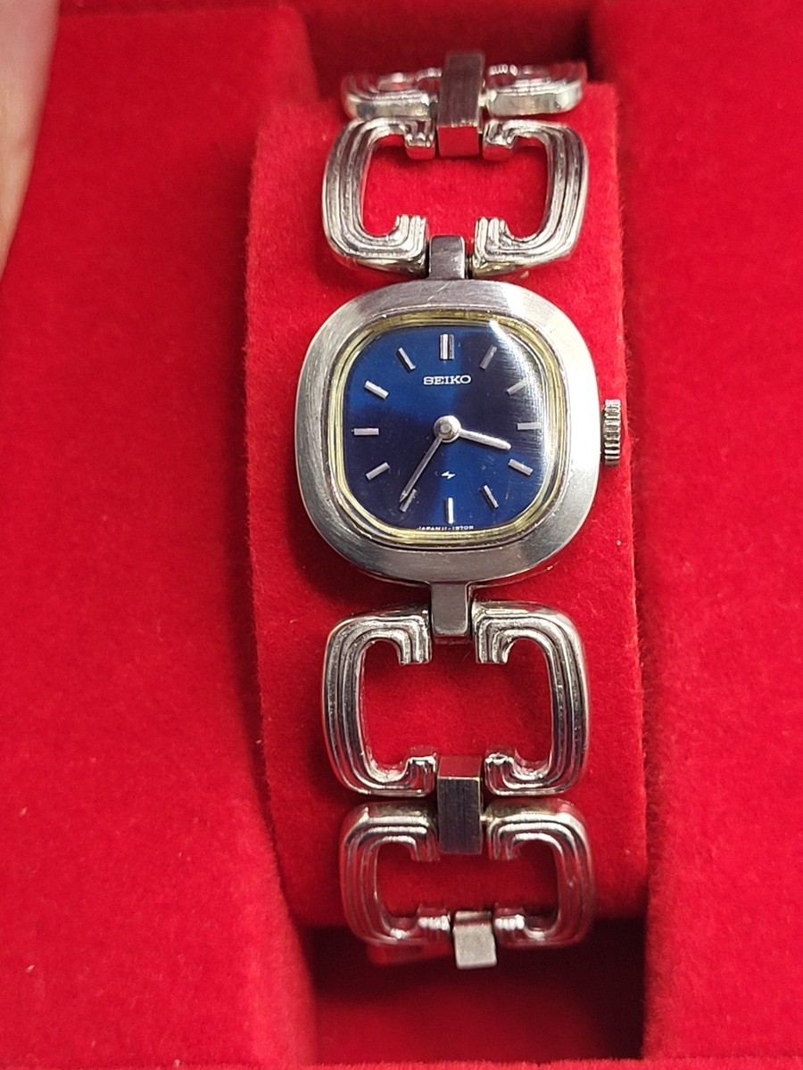 希少/ヴィンテージ　ブルーグレーベニワレン　No.611 MINT ] 1973 Seiko Vintage 11-3500 Manual Wind Square Blue Dial