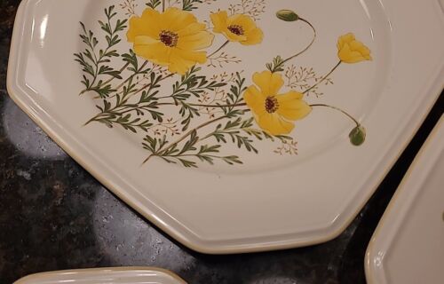 SET OF 3 Mikasa Continental Ivory BUTTERCUP 8 1/4” Square Salad Plates F4001 - Picture 12 of 15