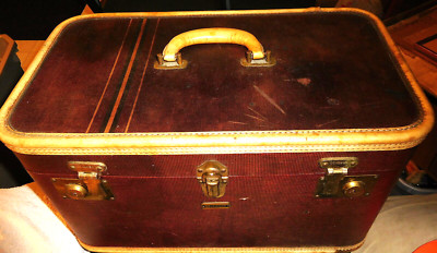 1 ad Oshkosh red brown make up case,steamer trunk,luggage,pull out tray,VTG
