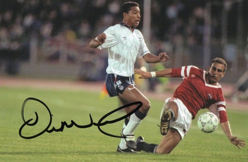 Des Walker Footballer England Signed 7.5 x 5 Photograph **With COA**