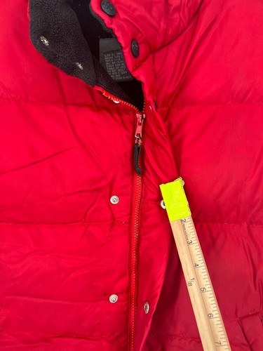 VTG Outdoor Exchange Men's Red Puffer Zip-Up Vest Size Medium - Picture 4 of 13