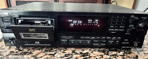 Sony DTC-A8 Professional DAT Deck | For Parts | Box, Remote, Manual & Bits Incl. - Picture 2 of 13