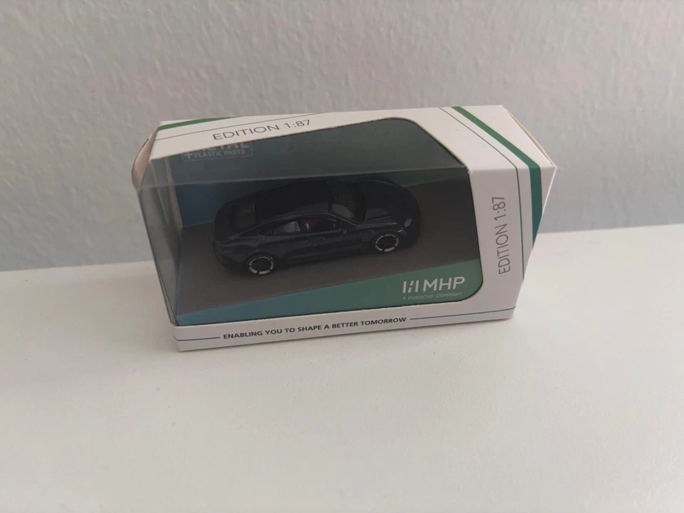 MHP Porsche Taycan Sondermodell Blaumetallic Schuco 1:87 452672900