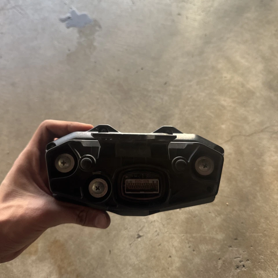 2015-2017 Yamaha fz07 датчик спидометр оригинальный - Изображение 3 из 4