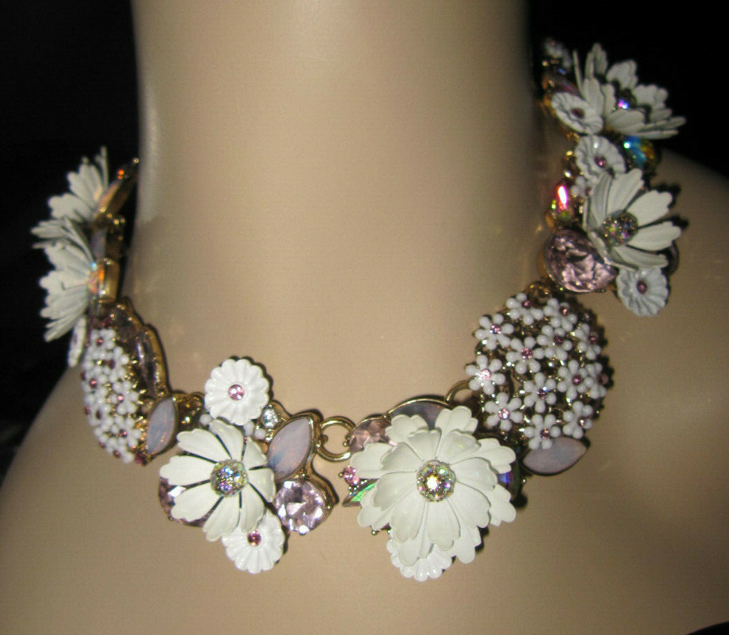 White Flower Statement Necklace Shop 