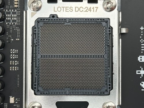 ASUS ROG Strix B650-A Gaming Wi-Fi DDR5 AM5 AMD ATX Motherboard READ/FOR PARTS - Afbeelding 8 van 9