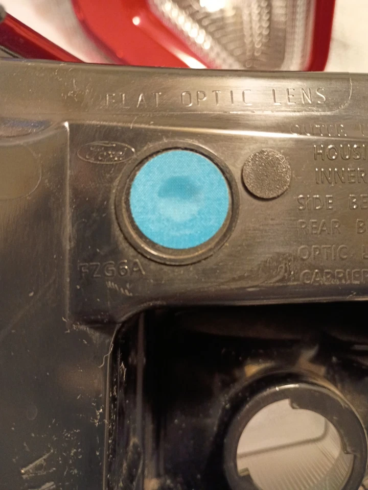 Par de luces traseras halógenas LED 2020-2024 Ford Explorer OEM, Foto 3 de 4