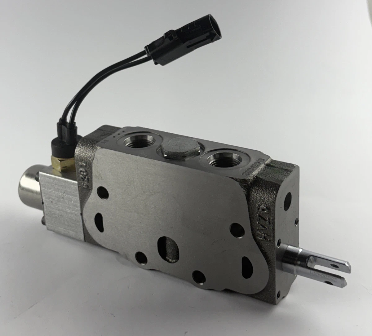 26043018 Hydraulic Control Valve Section/Solenoid photo 6