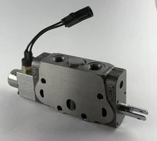 26043018 Hydraulic Control Valve Section/Solenoid thumbnail 6