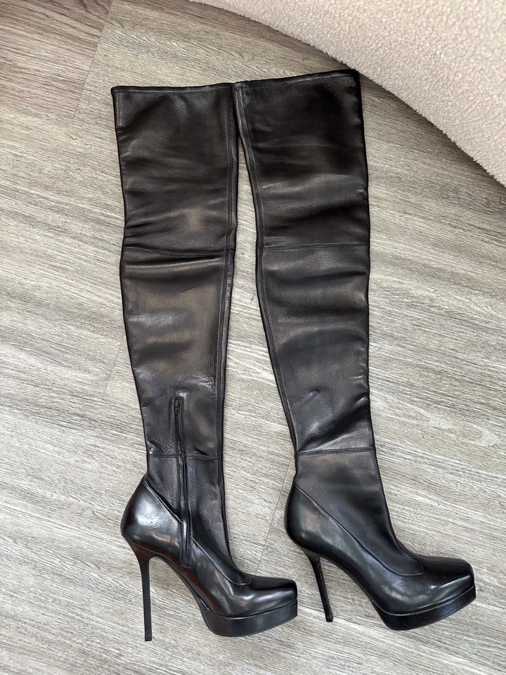 BOTAS DE CUERO NEGRAS HASTA EL MUSLO HP1 GUCCI 39 Foto 2 de 4