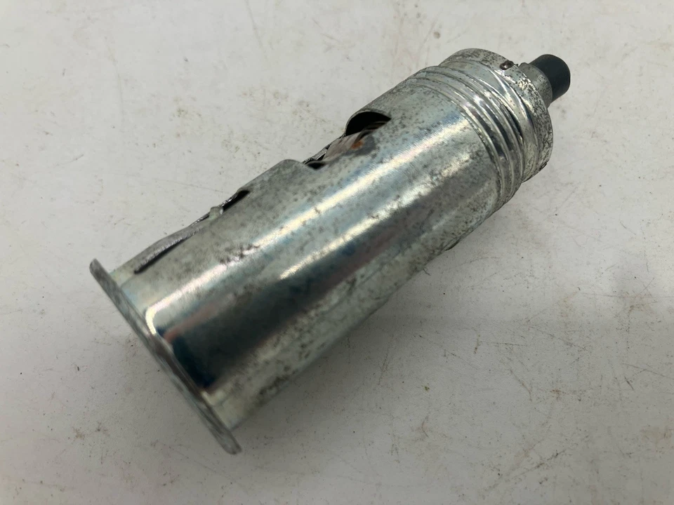 Enchufe especial para encendedor de cigarrillos Buick Roadmaster 50-53 NOS 7004711 Foto 2 de 4