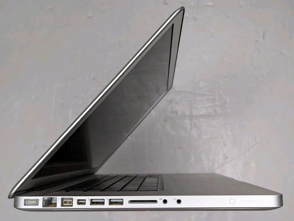 MacBook Pro 15 A1286 Mid 2009 Core 2 Duo 2.66GHz 256GB SSD 8GB RAM El Capitan - Image 3 of 4