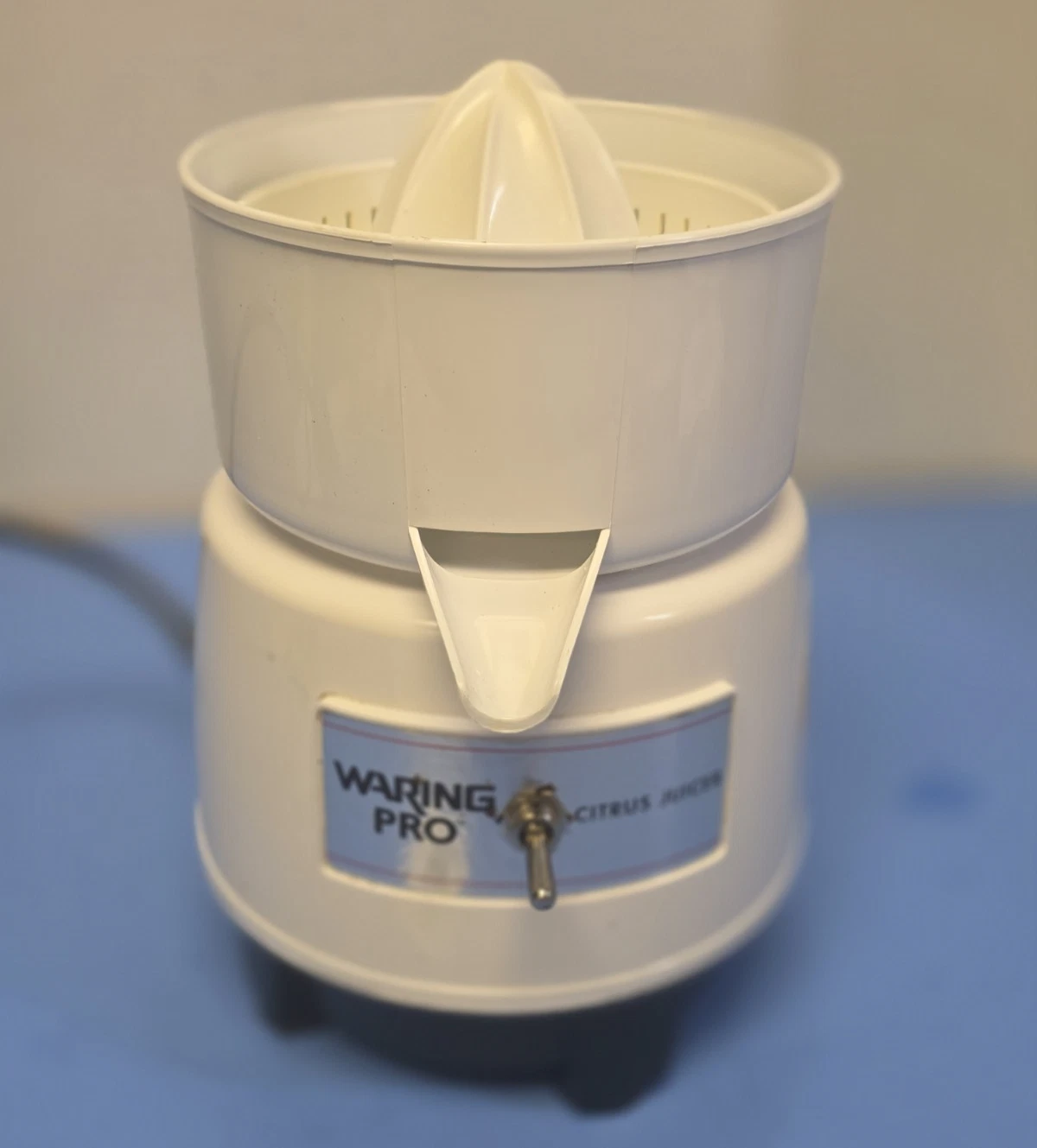 Waring Pro Citrus Juicer Model 31JC28 C 120V A9
