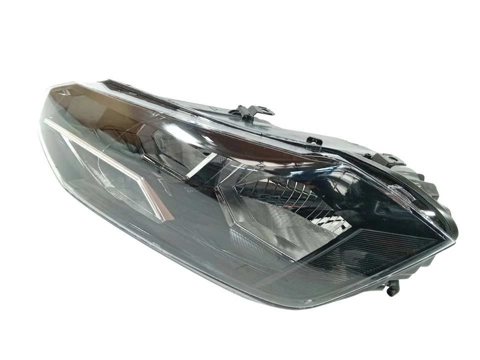 VOLKSWAGEN VW POLO MK6 2017-2022 FRONT LEFT HEAD LIGHT ASSEMBLY - LH N/S - Image 3 of 4