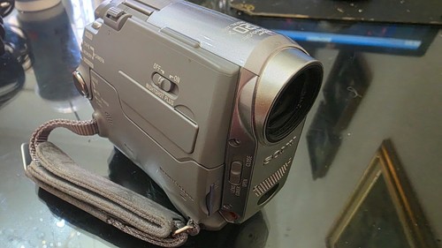 SONY DCR-HC40E Mini DV Tape Digital Video Camera Handycam - Picture 6 of 10