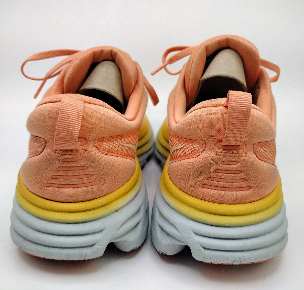 HOKA ONE ONE Bondi 8 Women's Peach/Yellow Running Shoes Size 10.5