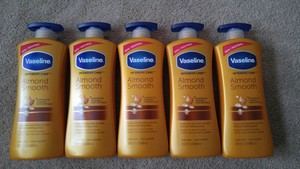 vaseline almond body lotion