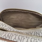 Foto 3 di 8