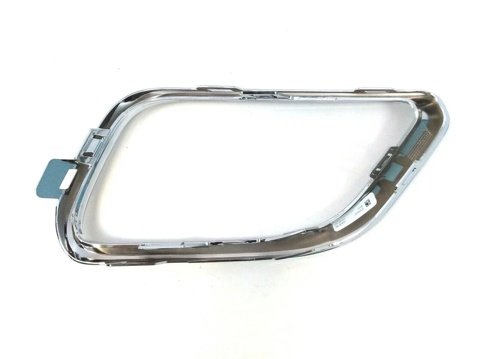 2019-2020 Jeep Cherokee Front LH Driver Side Fog Lamp Bezel Trim Ring new OEM - Image 2 of 3