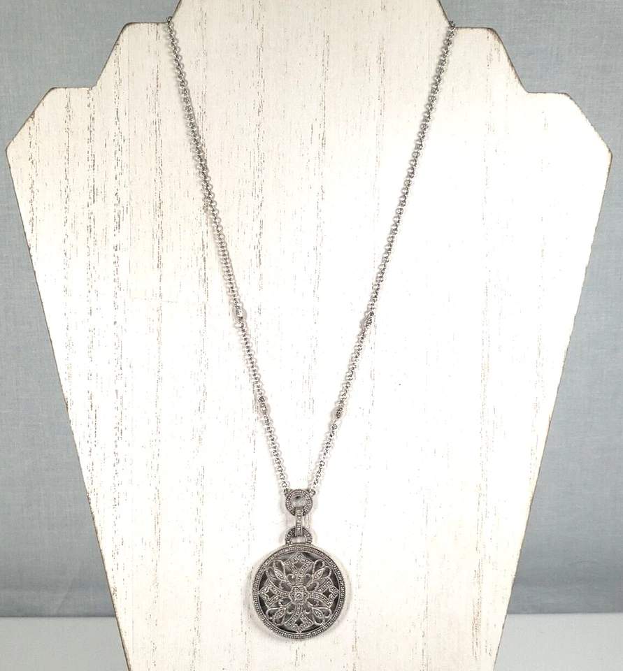 Vintage 925 Sterling Silver w Diamond Circle Cross Hearts Pendant Chain Necklace Foto 4 de 4