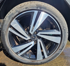 Volkswagen T-Cross R-Line 2022 18" Diamond Cut Alloy Wheel 5 Spoke