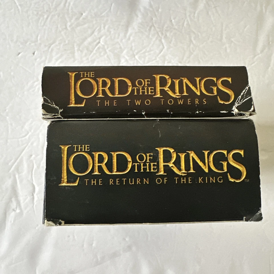 LORD OF THE RINGS: The Return Of The King 2004 VHS Video 2-Tape Set + Two Towers - Image 4 of 4