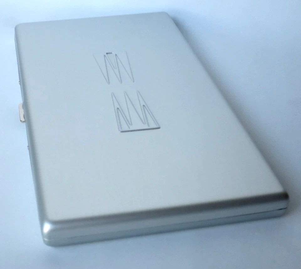 New Travel Metal BACKGAMMON GAME Magnetic Compact Set in Silver Case+Instruction - Image 4 of 4