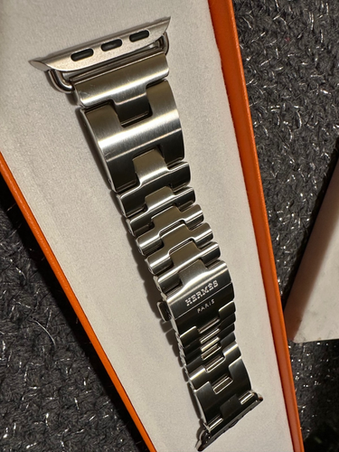 Apple Watch Hermès Series 10 - 46mm Satiné Grand H - Small - Stainless steel - Photo 6 sur 6