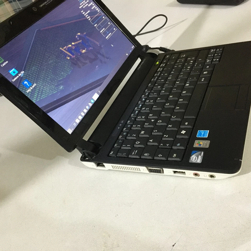 PC Portatile NetBook Acer Aspire One KAV60 Intel Atom N270 1GB DDR2 Antix linux - Immagine 4 di 4
