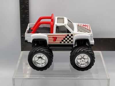 Remco TUFF ONES Nissan D21 Hardbody Pickup 4x4 Monster Truck 7