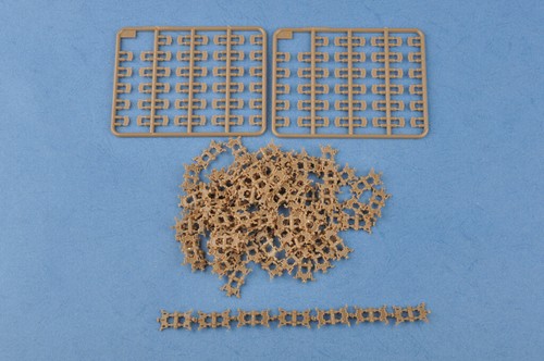 HobbyBoss 83822 1/35 CV90-30 MK I IFV - Picture 9 of 10