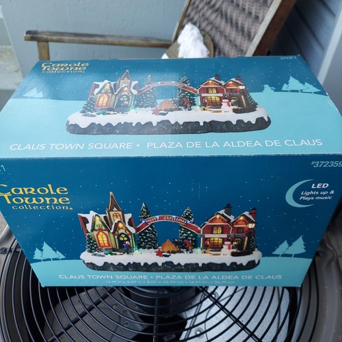 Colección Lemax Carole Town Claus Town Square 2021 luces LED y reproduce música - Imagen 2 de 9