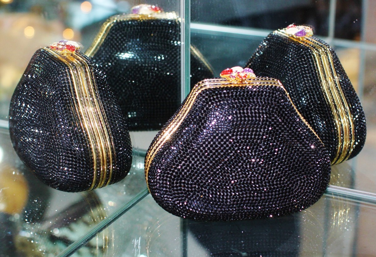 JUDITH LEIBER PEAR FRUIT GEM TOP BLACK SWAROVSKI CRYSTAL