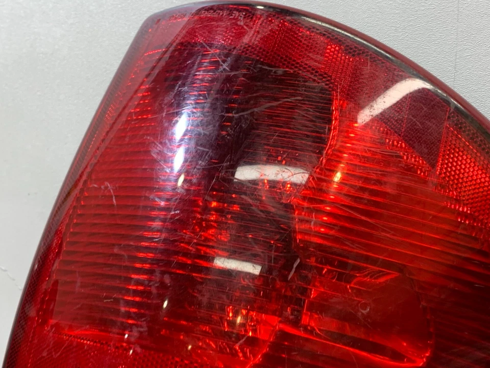 2001 2002 2003 Dodge Caravan Town Country Rear Tail Light Left Side OEM *NOTE* - Imagem 3 de 4