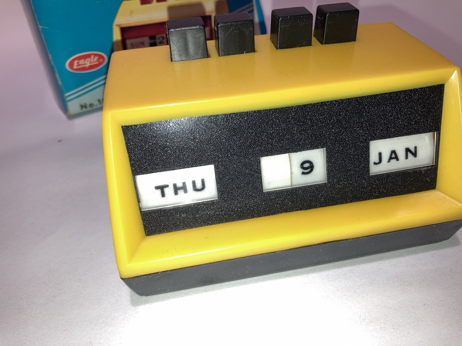 Perpetual Calendar Eagle Yellow No 1089