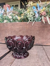 Vintage L.E. Smith Purple Amethyst Moon and Stars 6.25" Footed Pedestal Bowl