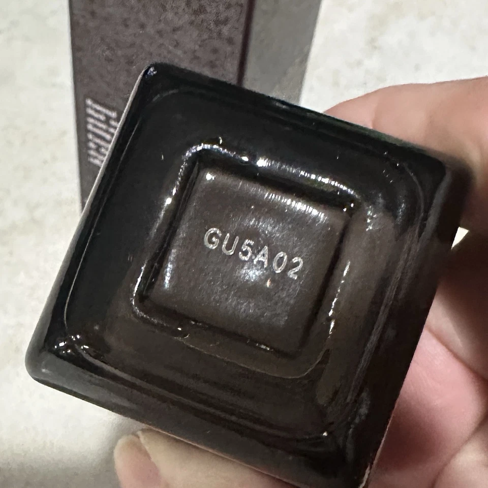 Suero renovador de té negro fresco - Fórmula reafirmante y suavizante 50 ml 1,6 fl oz Foto 3 de 4