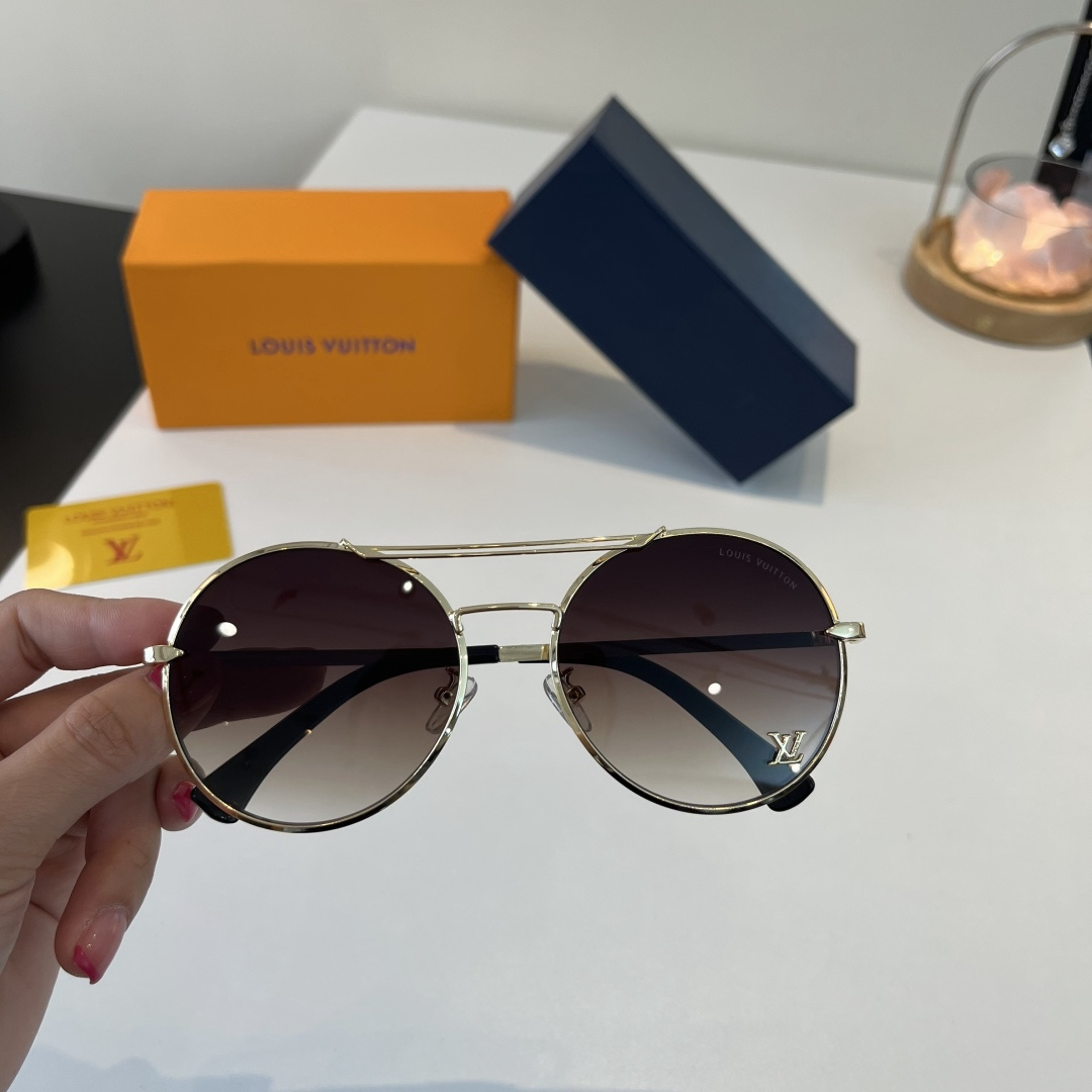Louis Vuitton #17473 Gradient Brown Lens Bifocal Sunglasses  display picture 1