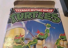 Teenage Mutant Ninja Turtles NES Nintendo con scatola! Raro!