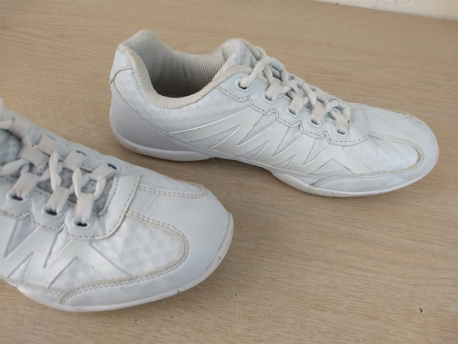 CHASSE APEX CHEER/DANCE LACEUP SNEAKERS/SHOES, WHITE… Gem