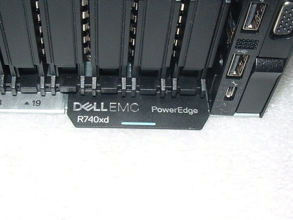 Dell PowerEdge R740xd 2U Server 28SFF 2x Gold 6152 2.1GHz 128gb H730p 2x 1100w - Image 2 of 4